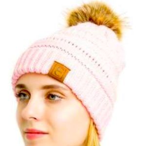 NIB CC CHIC POM POM BEANIE